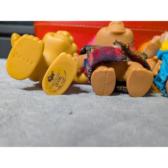 Lot of Vintage Troll Dolls – Mixed Outfits – Clothing Bundle – 1980s/90s Trolls - Picture 7 of 11
